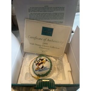 Walt Disney Classics Collection 1999 Mickey Minnie On Ice Ornament COA 1200909